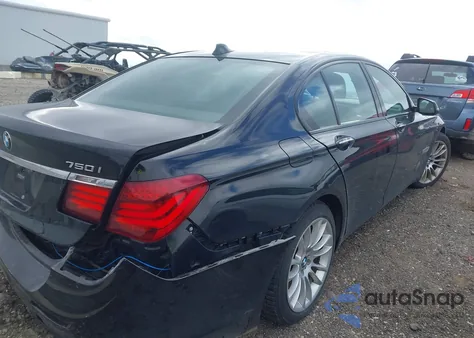 2013 BMW 750I z USA, uszkodzony, nr VIN WBAYA8C55DD227623